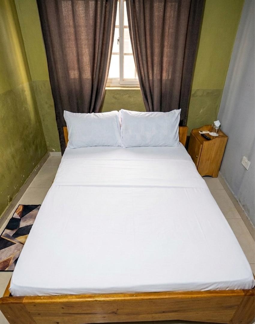 Standard Comfort Room